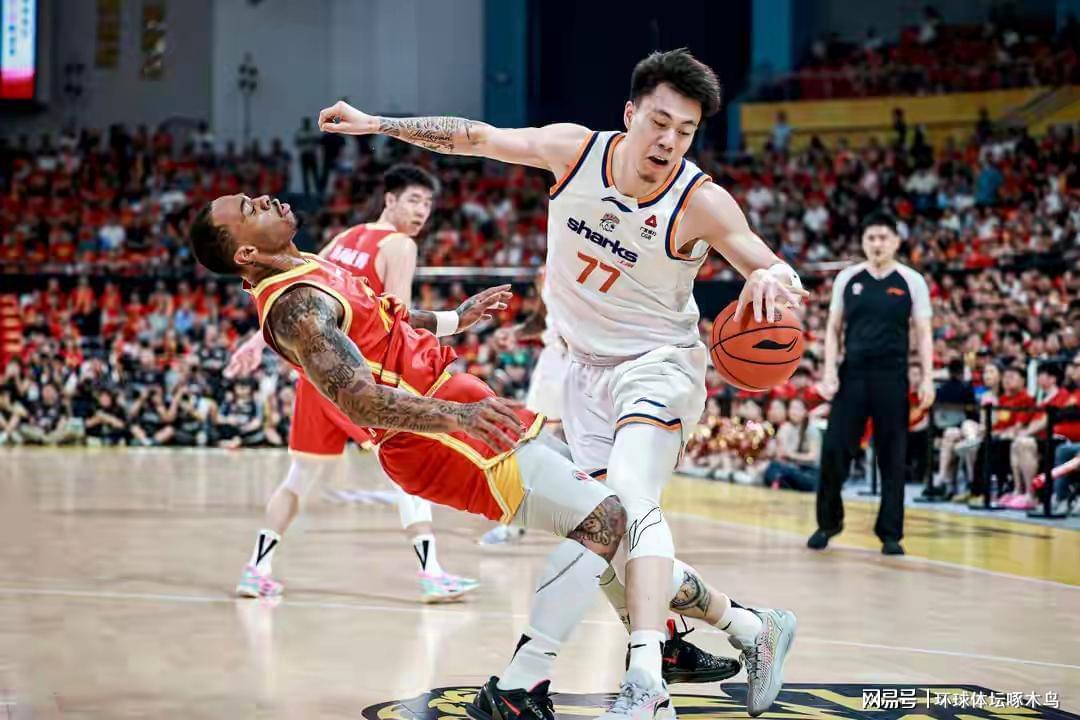 胡金秋30分 浙江广厦主场101比93击败上海久事 古德温28分